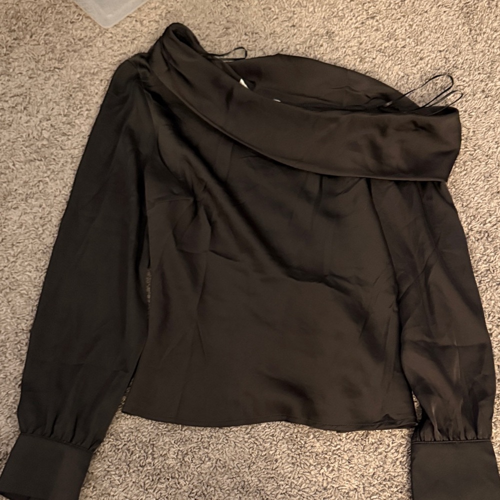 ASTR Black Off-Shoulder Draped Long-Sleeve Blouse